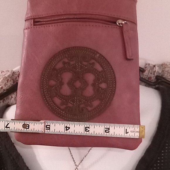 Dusty Rose Colored Vegan Leather Crossbody New - Picture 13 of 13